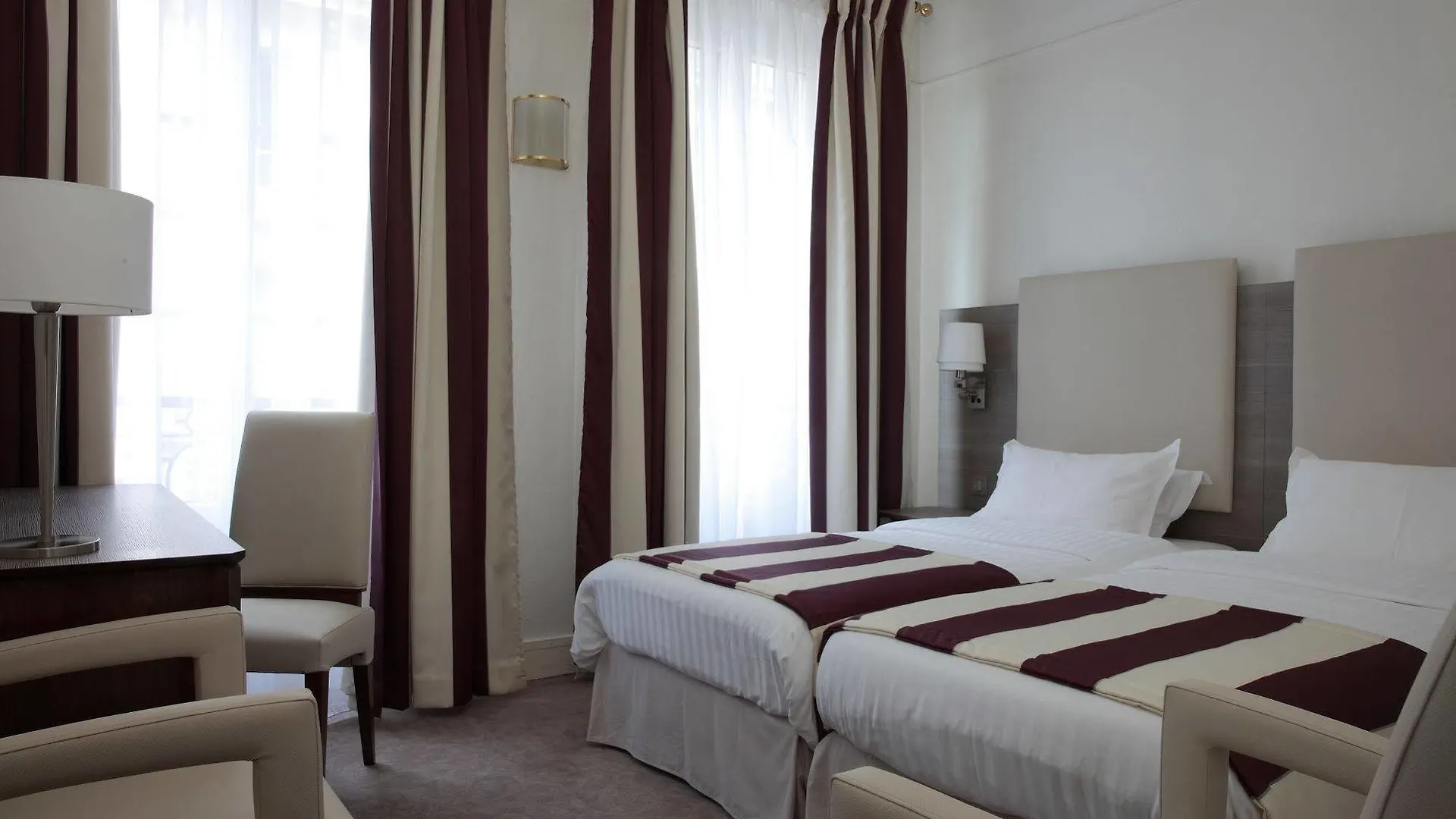 Mayflower Hotel Paris