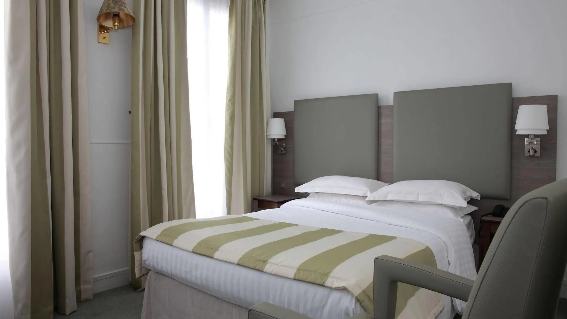 Mayflower 3* Paris